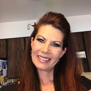 Meet your Posher, Laceen